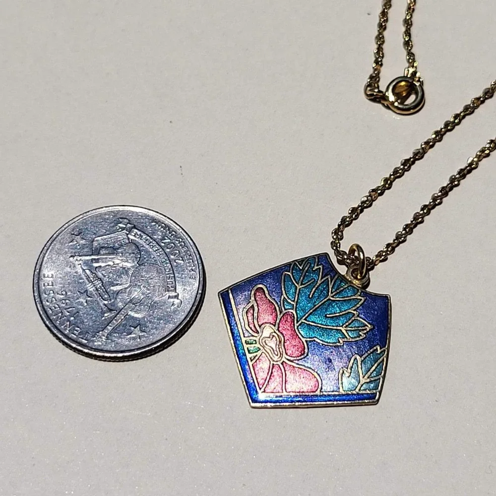 Vintage Enamel Cloisonne Flower Shield Pendant Necklace Gold Tone Blue Pink